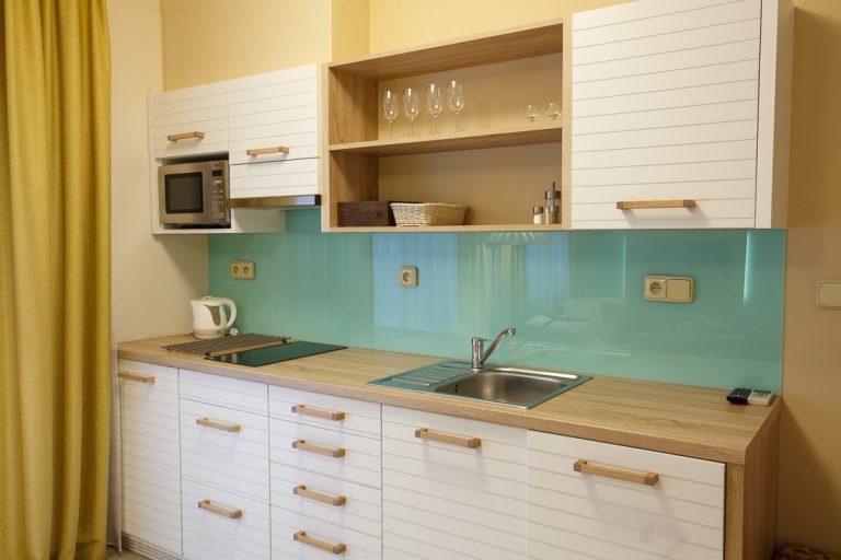 Kuchyňský kout v apartmánu Karibik ve Vile TERRA Luhačovice