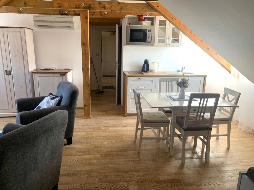 Apartmán Korčula, pohled na kuchynský koutek